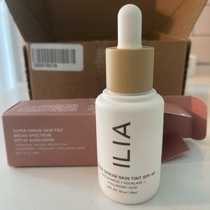 New Ilia Skin Tint ST4 Formosa
